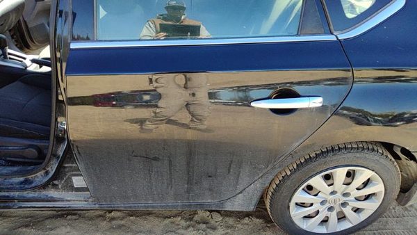 2019 Nissan Sentra Rear Door LH Black KH3 — photo 2