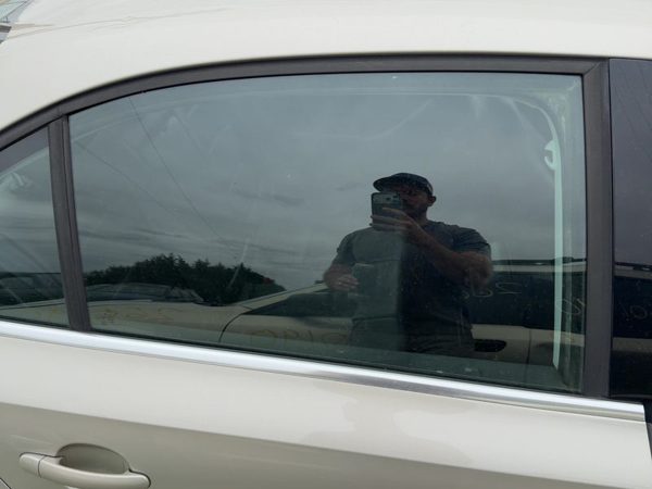 2011-2018 Vw Jetta Passenger Right Rear Side Window Door Glass Oem Back — photo 1