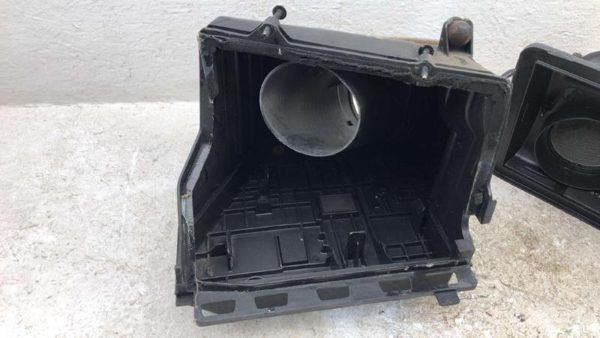 06-09 Lacrosse Complete Air Intake Cleaner Filter Box Housing With Tube Oem 3.8L — photo 7