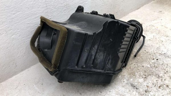 06-09 Lacrosse Complete Air Intake Cleaner Filter Box Housing With Tube Oem 3.8L — photo 15