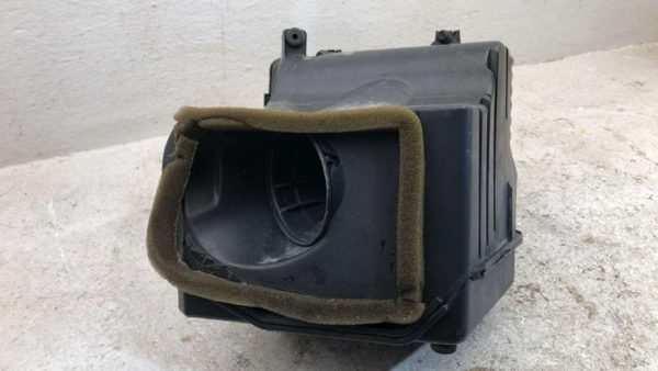 06-09 Lacrosse Complete Air Intake Cleaner Filter Box Housing With Tube Oem 3.8L — photo 16