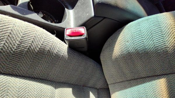2002-2005 Subaru Legacy Driver Left Front Seat Belt Buckle Receiver Oem Gray — photo 3