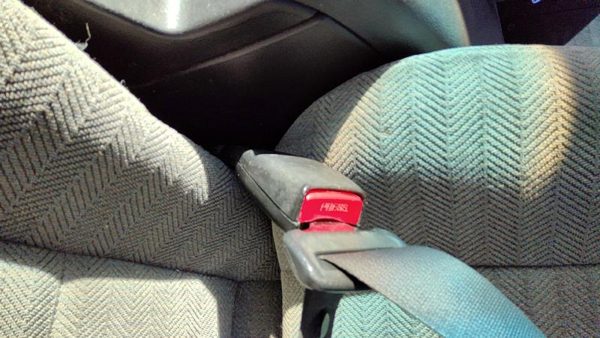 2002-2005 Subaru Legacy Driver Left Front Seat Belt Buckle Receiver Oem Gray — photo 4