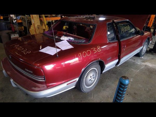 1991 Oldsmobile Toronado — vehicle photo 7