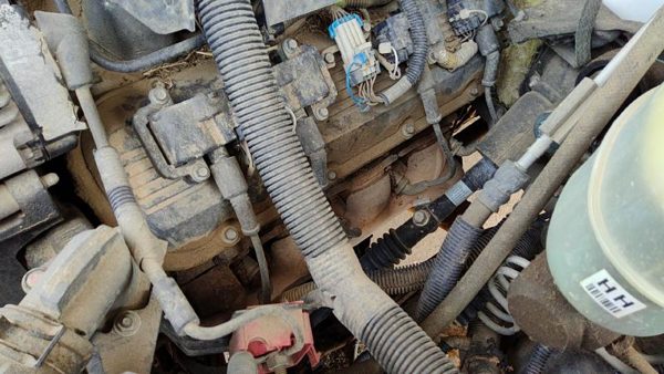 01-07 Silverado 2500 Hd Driver Left Exhaust Manifold Assembly Oem 8.1l 12557287 — photo 1