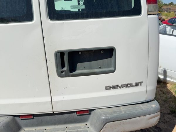 2000 Chevy Express 2500 Miscellaneous Parts — photo 2