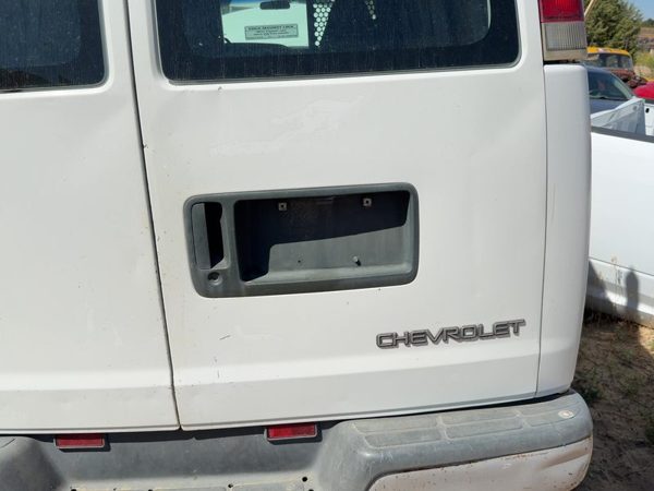 2000 Chevy Express 2500 Miscellaneous Parts — photo 3