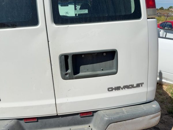 2000 Chevy Express 2500 Miscellaneous Parts — photo 1
