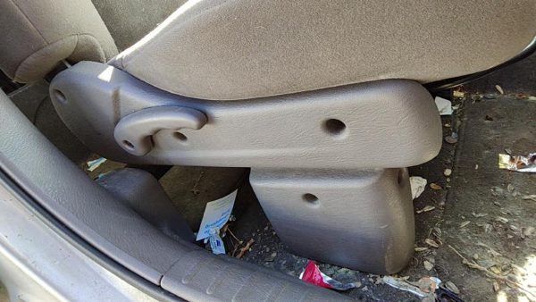 2001-2005 Chrysler Pt Cruiser Passenger Right Side Seat Trim Panel Oem Fl Taupe — photo 4