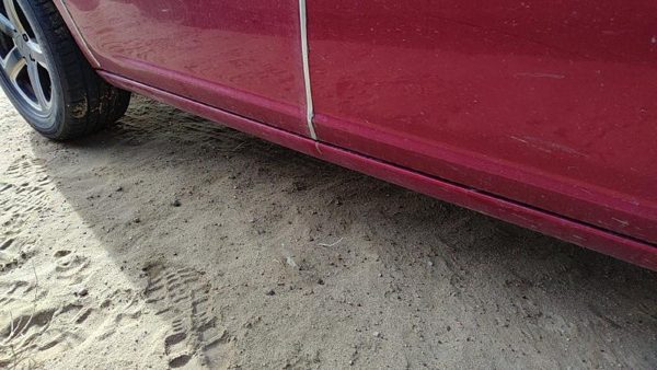 2006-2010 Buick Lucerne Passenger Right Lower Rocker Panel Moulding Side Skirt — photo 5