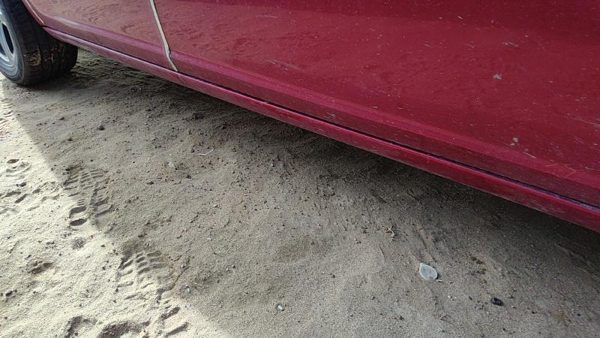 2006-2010 Buick Lucerne Passenger Right Lower Rocker Panel Moulding Side Skirt — photo 3