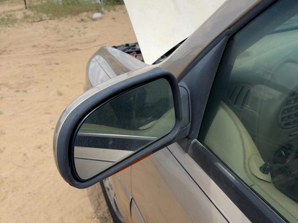 04-07 Buick Rainier Driver Left Power Side Mirror Door Mounted Oem Cashmere 15U — photo 2