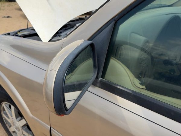 04-07 Buick Rainier Driver Left Power Side Mirror Door Mounted Oem Cashmere 15U — photo 4