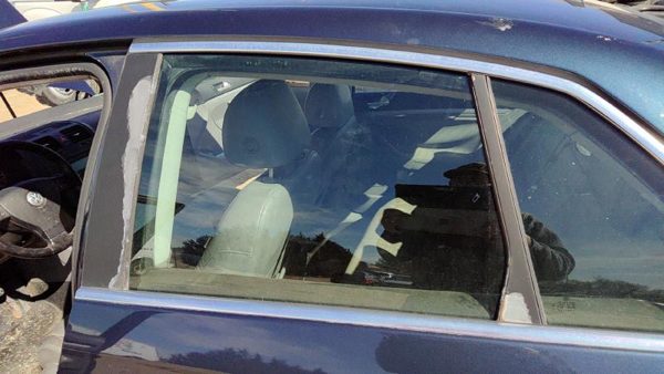 2005-2010 Vw Jetta Driver Left Rear Side Window Door Glass Oem Back 1K5845025 — photo 6