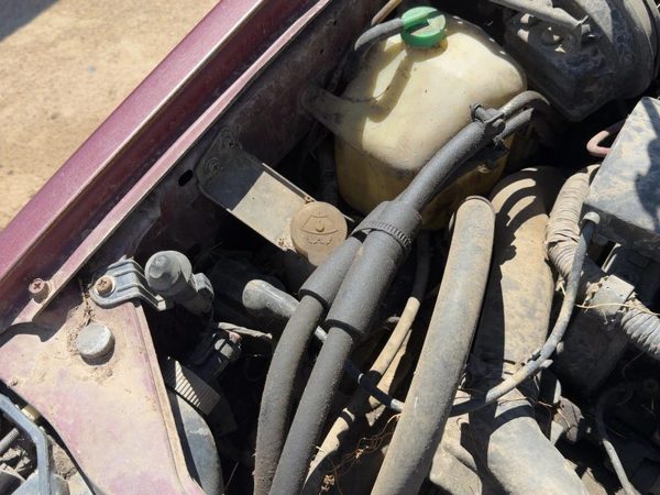 86-88 Nissan Maxima Windshield Washer Fluid Reservoir With Pump Oem Wiper Tank — photo 1