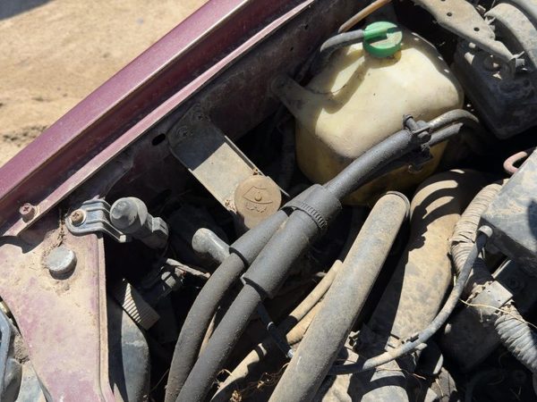 86-88 Nissan Maxima Windshield Washer Fluid Reservoir With Pump Oem Wiper Tank — photo 3