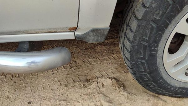 14-19 Silverado 1500 Passenger Right Moulding From Fender Oem Trim Strip — photo 1