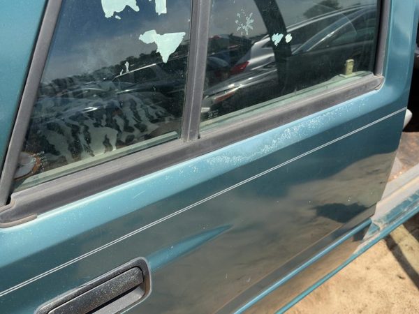 91-97 Isuzu Rodeo Passenger Right Rear Moulding From Door Oem Back Trim Strip — photo 1
