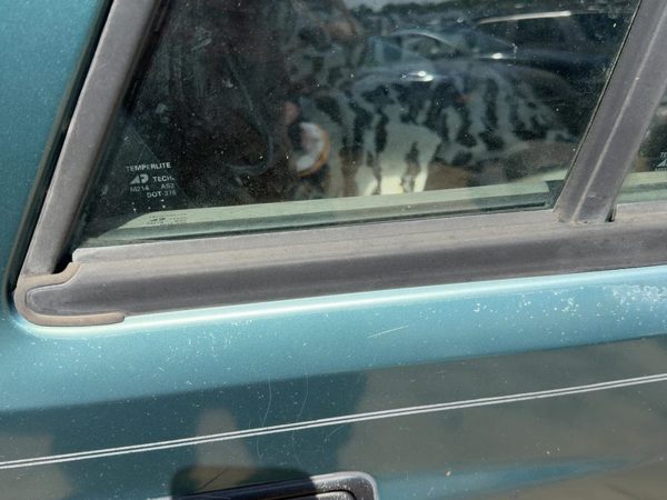 91-97 Isuzu Rodeo Passenger Right Rear Moulding From Door Oem Back Trim Strip — photo 2