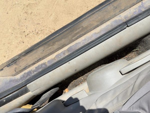 2005-2010 Chevy Cobalt Driver Left Lower Kick Trim Panel Oem Gray 14B — photo 8