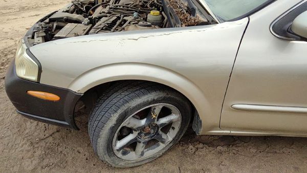 2000-2003 Nissan Maxima Driver Left Front Fender Oem Gold 631012Y930 — photo 1