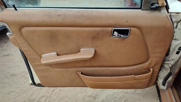 1979-1985 Mercedes 300Td Driver Left Front Door Trim Panel Brown — photo 1