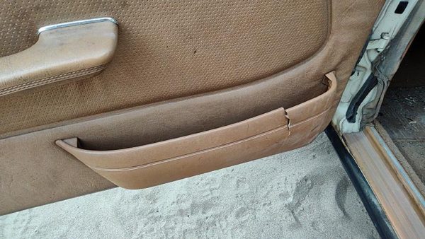 1979-1985 Mercedes 300Td Driver Left Front Door Trim Panel Brown — photo 9