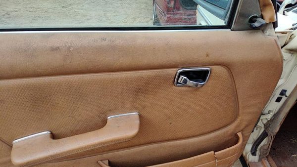 1979-1985 Mercedes 300Td Driver Left Front Door Trim Panel Brown — photo 4