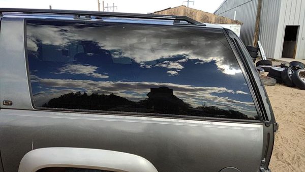 1992-99 Chevy Suburban Driver Left Rear Quarter Glass Back Side Window Oem — photo 2