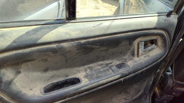 97 Suzuki Sidekick Driver Left Rear Door Trim Panel With Switches Back Gray Gri — photo 4