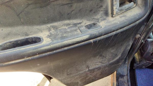 97 Suzuki Sidekick Driver Left Rear Door Trim Panel With Switches Back Gray Gri — photo 7