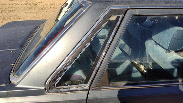 1985-1986 Toyota Camry Passenger Right Rear Quarter Glass Back Side Window Oem — photo 2
