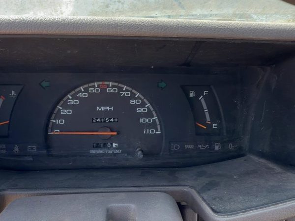 1991-1992 Isuzu Pup Speedometer Cluster Instrument Gauges Panel Oem Dash 2.6L — photo 4