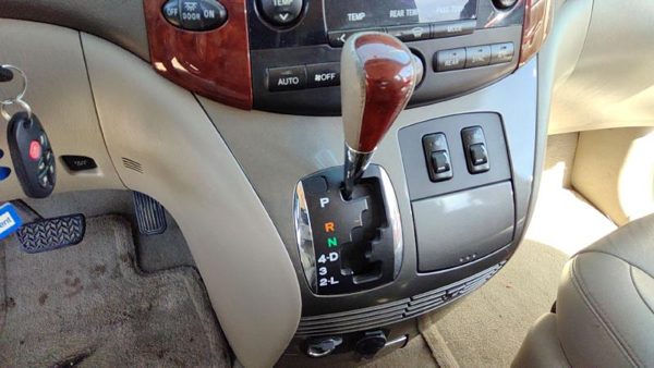 04 Sienna Floor Shifter Lever Assembly Shift Unit Automatic Transmission Fawn 41 — photo 2