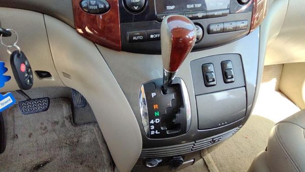 04 Sienna Floor Shifter Lever Assembly Shift Unit Automatic Transmission Fawn 41 — photo 1