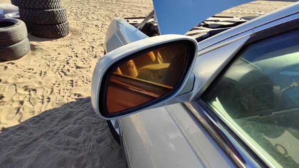 2003-2004 Lincoln Town Car Driver Left Power Side Mirror Door Mounted Oem Silver — photo 6