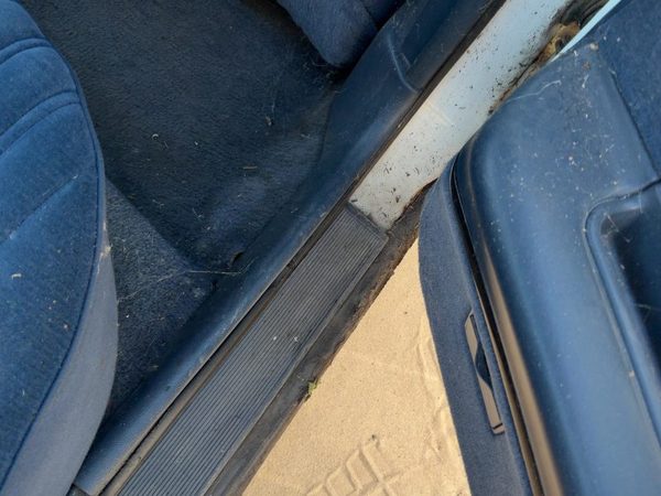 1993 Olds Eighty Eight Passenger Right Rear Lower Sill Plate Step Trim Panel Oem — photo 3
