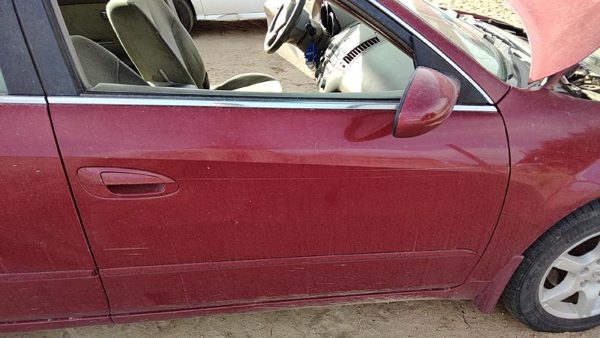 2006 Nissan Altima Front Door RH Red A15 — photo 2