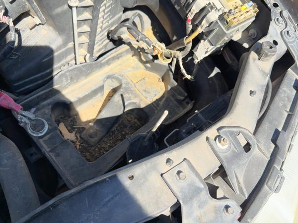 2001-2010 Ford Escape Complete Battery Box Mount Tray With Hold Down Oem 3.0L — photo 2