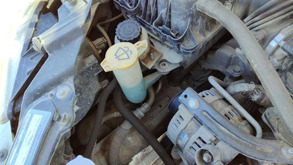 08-10 Dodge Grand Caravan Windshield Washer Fluid Reservoir With Pump Wiper Tank — photo 4