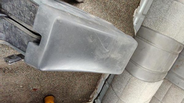 1987-1996 Jeep Cherokee Center Console Lid Only Oem Arm Rest Fold Down Gray — photo 3