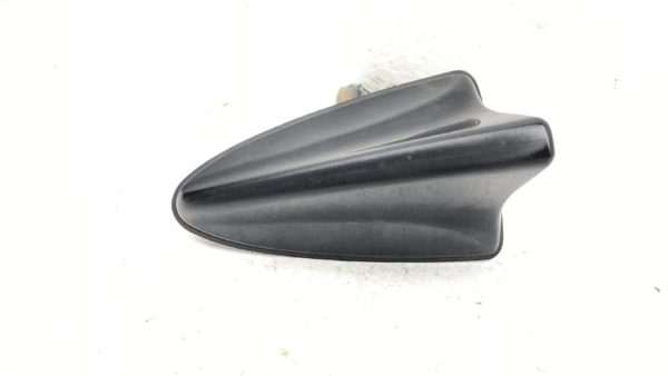 2016-2017 Hyundai Tucson Antenna Assembly Oem Gps Navigation Roof Fin 96240D3100 — photo 2