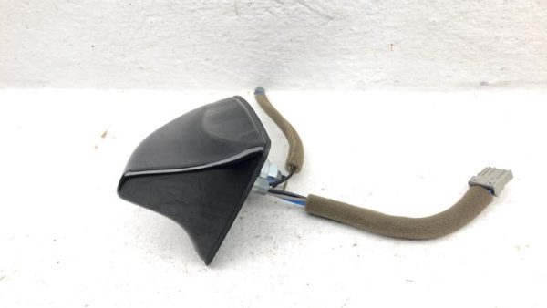 2016-2017 Hyundai Tucson Antenna Assembly Oem Gps Navigation Roof Fin 96240D3100 — photo 3