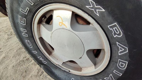 1992-1999 Chevy Suburban 16 Aluminum Wheel Oem Factory Rim 4X4 #2 12360532 — photo 2