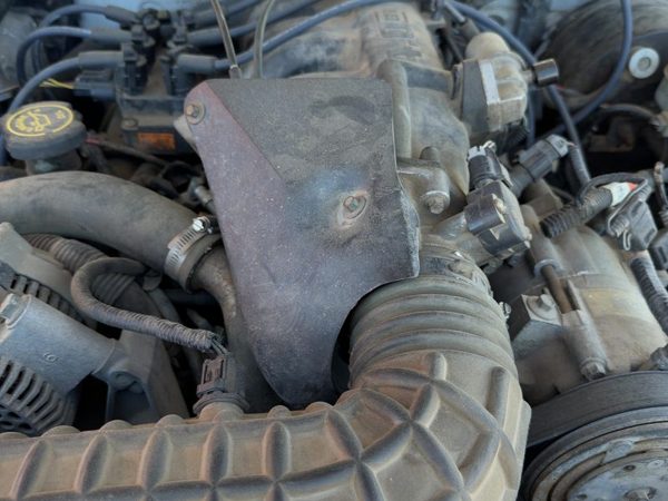 1996 Ford Ranger Engine Cover Top Plastic Shield Oem 4.0L — photo 1