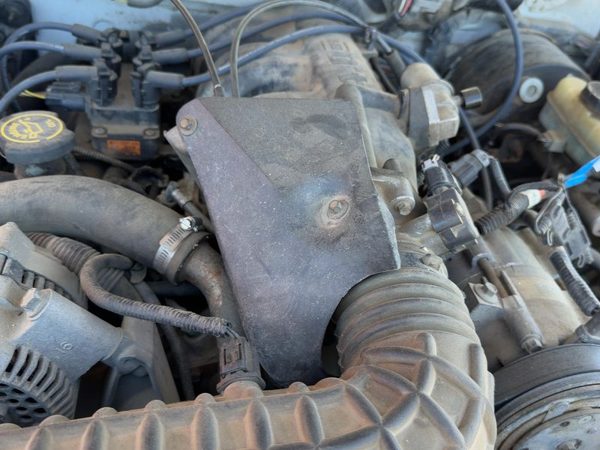 1996 Ford Ranger Engine Cover Top Plastic Shield Oem 4.0L — photo 2