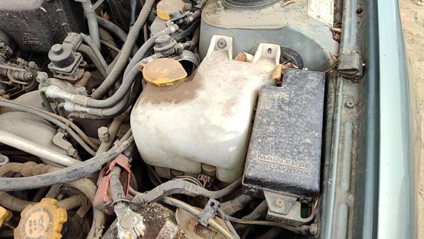 00-04 Legacy Outback Windshield Washer Fluid Reservoir With Pump Oem Wiper Tank — photo 1