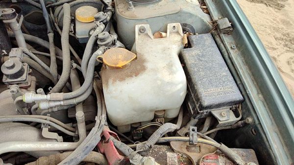 00-04 Legacy Outback Windshield Washer Fluid Reservoir With Pump Oem Wiper Tank — photo 5