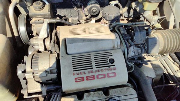 1990 Oldsmobile Delta 88 Engine Cover 3.8L — photo 3