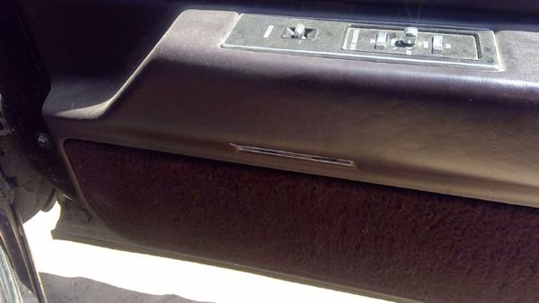 1993 Cadillac Fleetwood Passenger Right Front Inside Door Trim Panel Only Maroon — photo 7